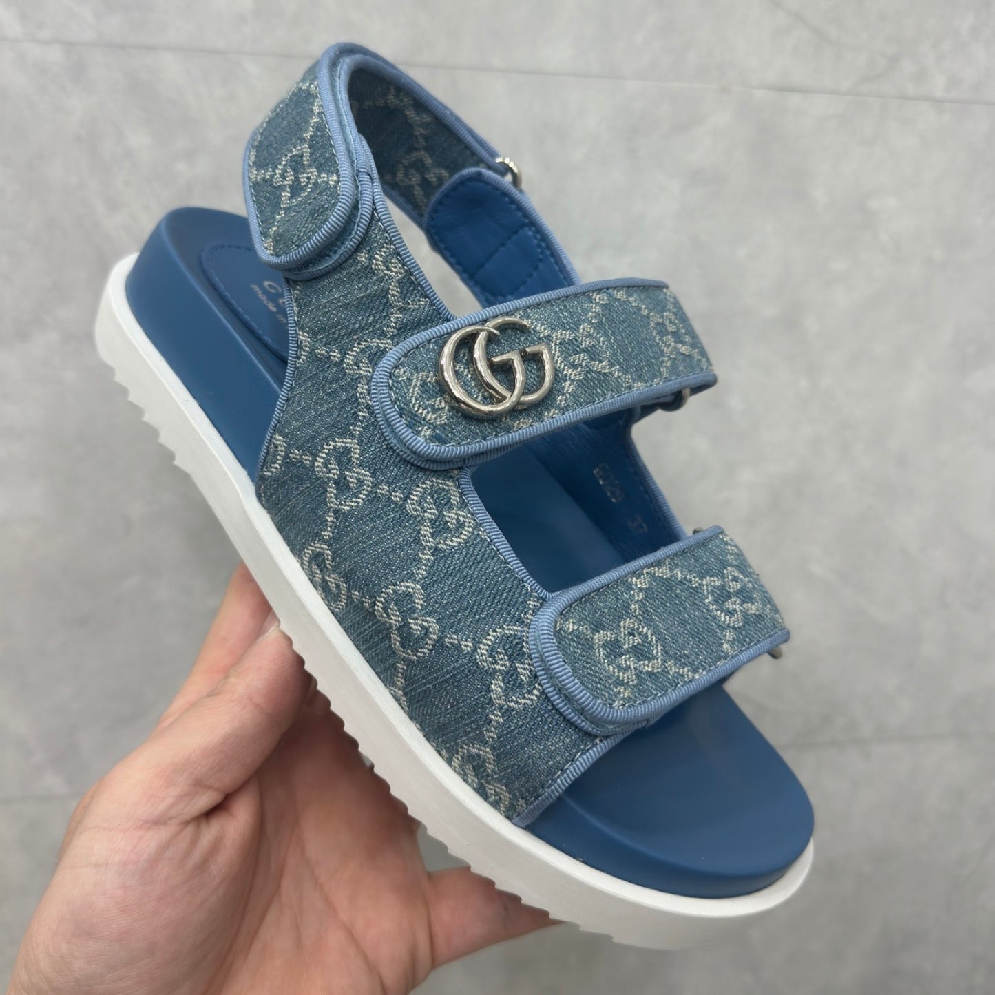 Sandália GG Slider com Double GG Azul Calcanhar