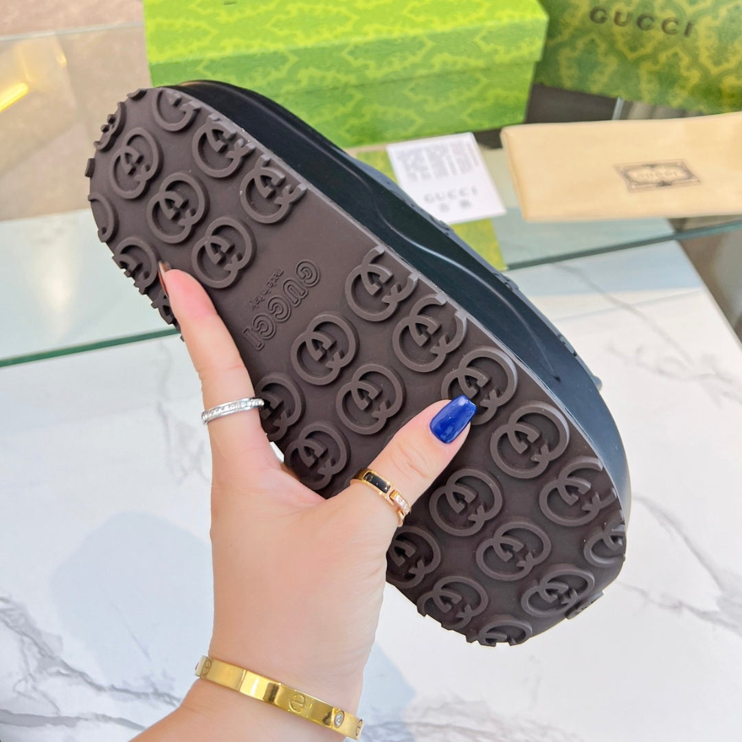 Chinelo Slide GG Preto Canvas Detalhes