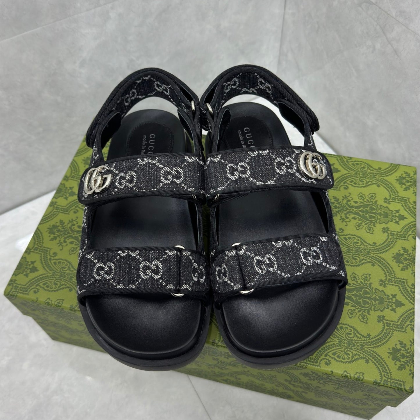 Sandália GG Slider com Double GG Preto com Branco Calcanhar