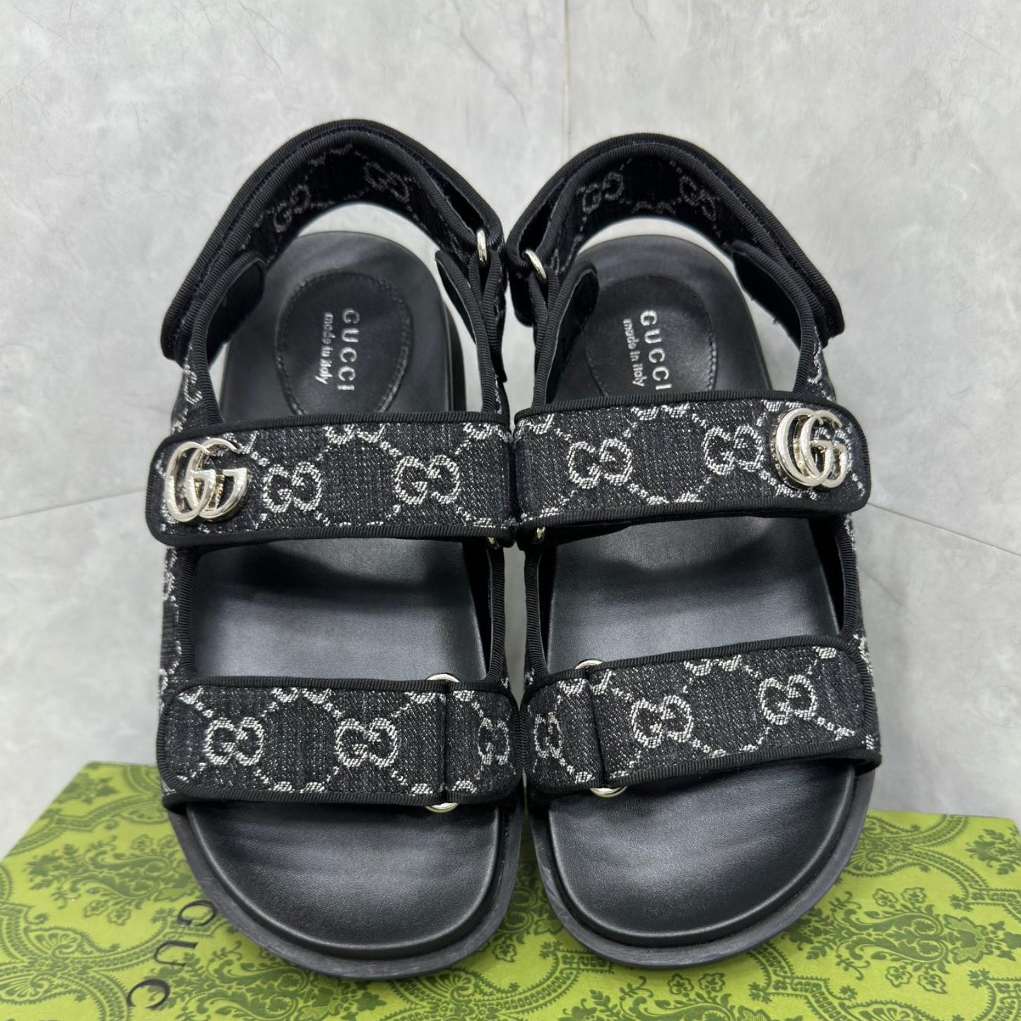 Sandália GG Slider com Double GG Preto com Branco Calcanhar