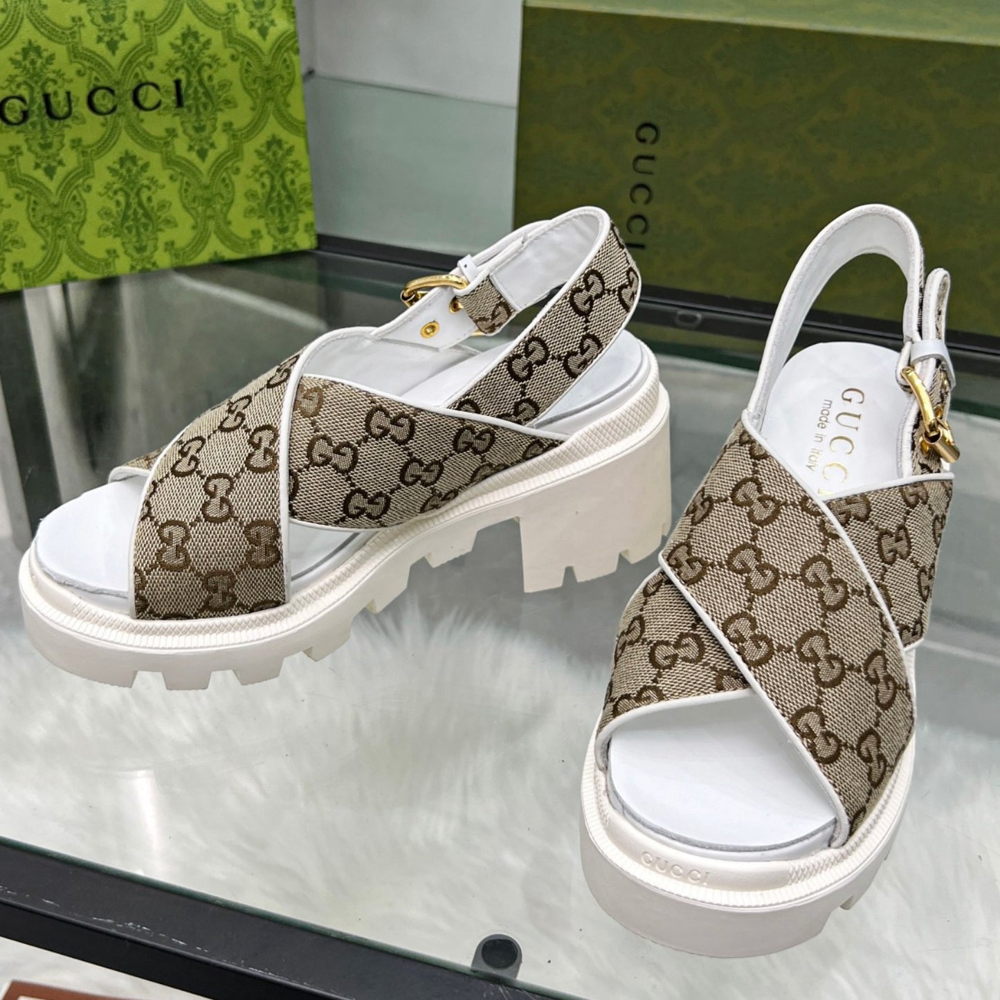Sandália GG Lug Sole Branco e Canvas