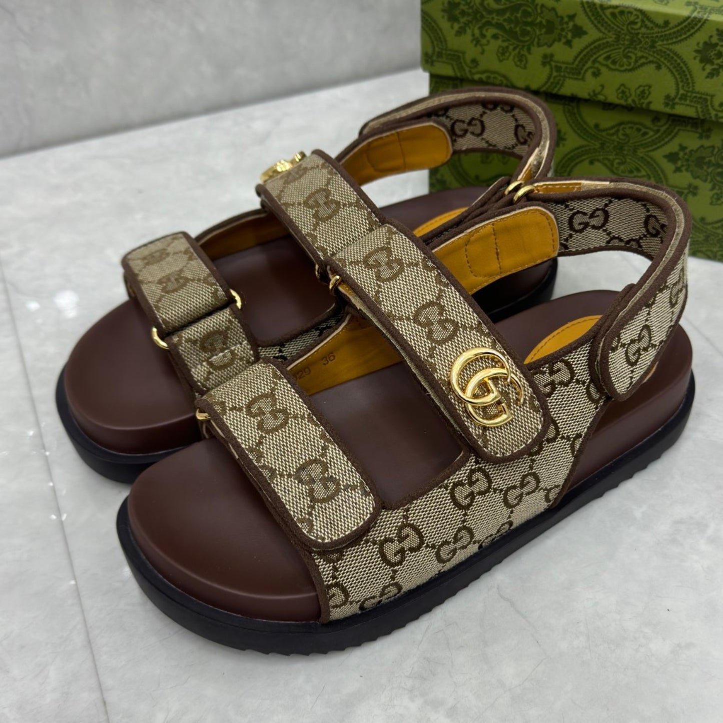 Sandália GG Slider com Double GG Canvas e Marrom Calcanhar