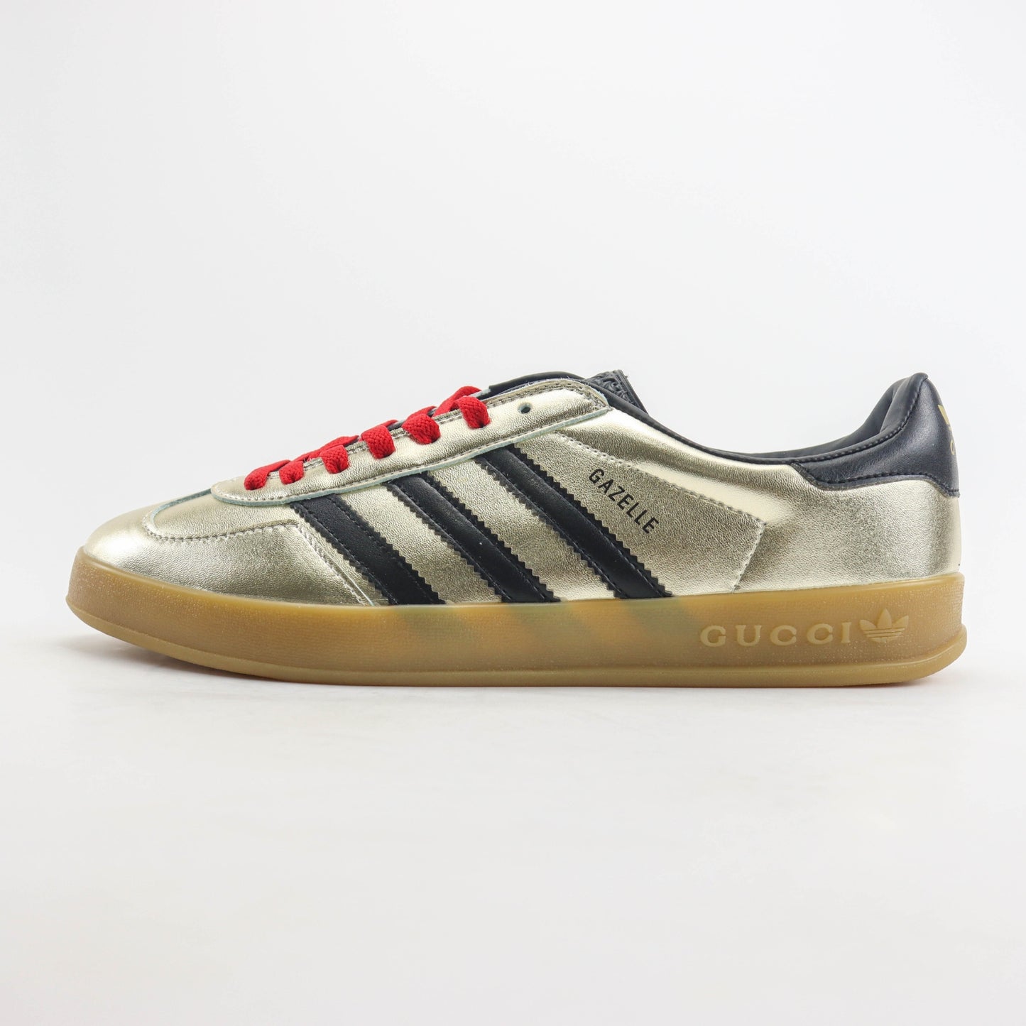 Tenis GG x Ads Gazelle Dourado com vermelho