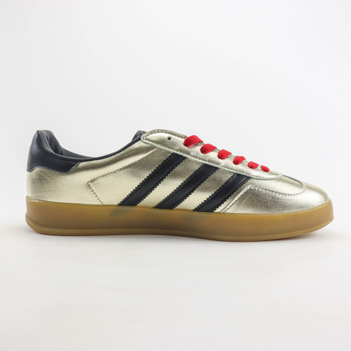 Tenis GG x Ads Gazelle Dourado com vermelho