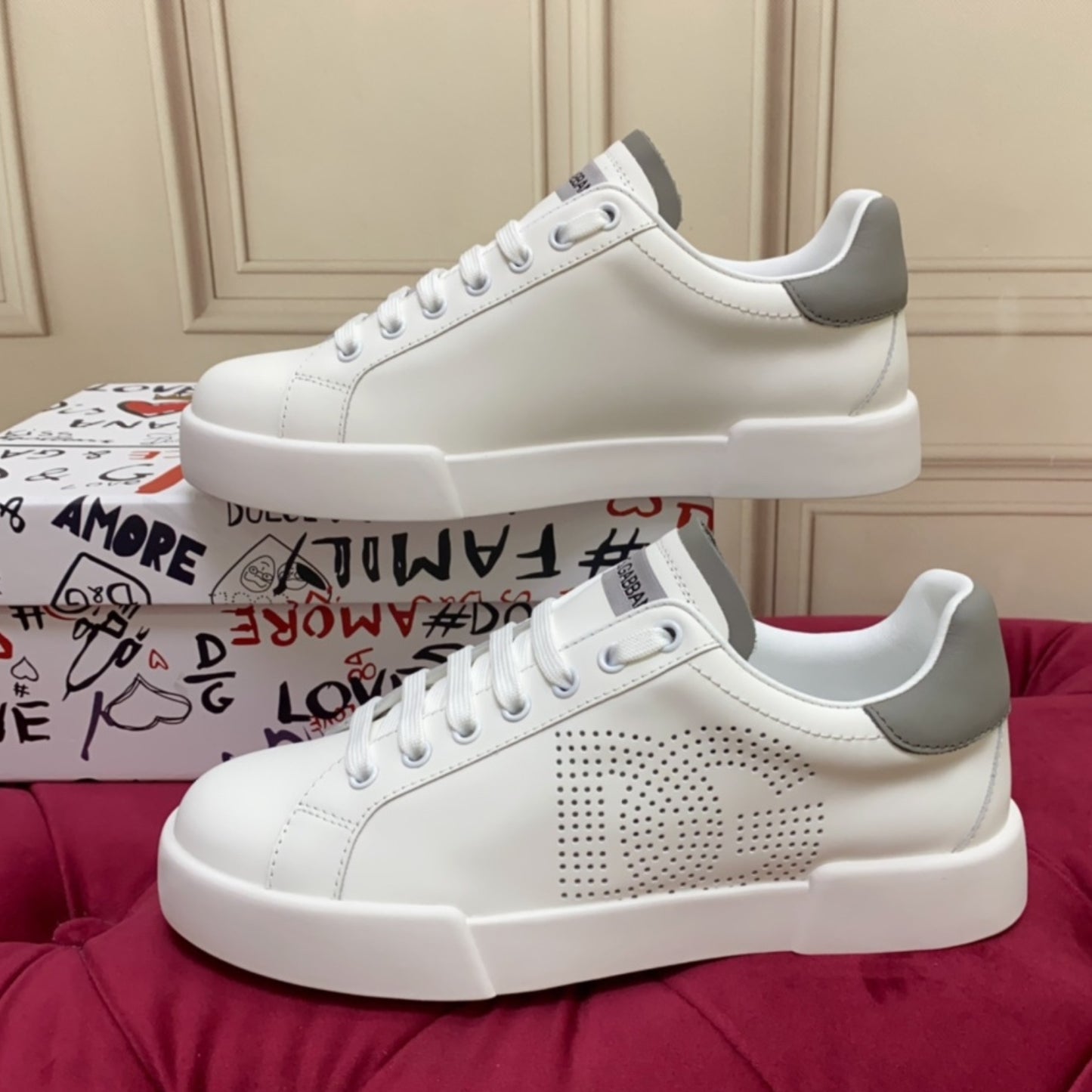 Tenis DG Portofino Couro com logo Branco com Cinza
