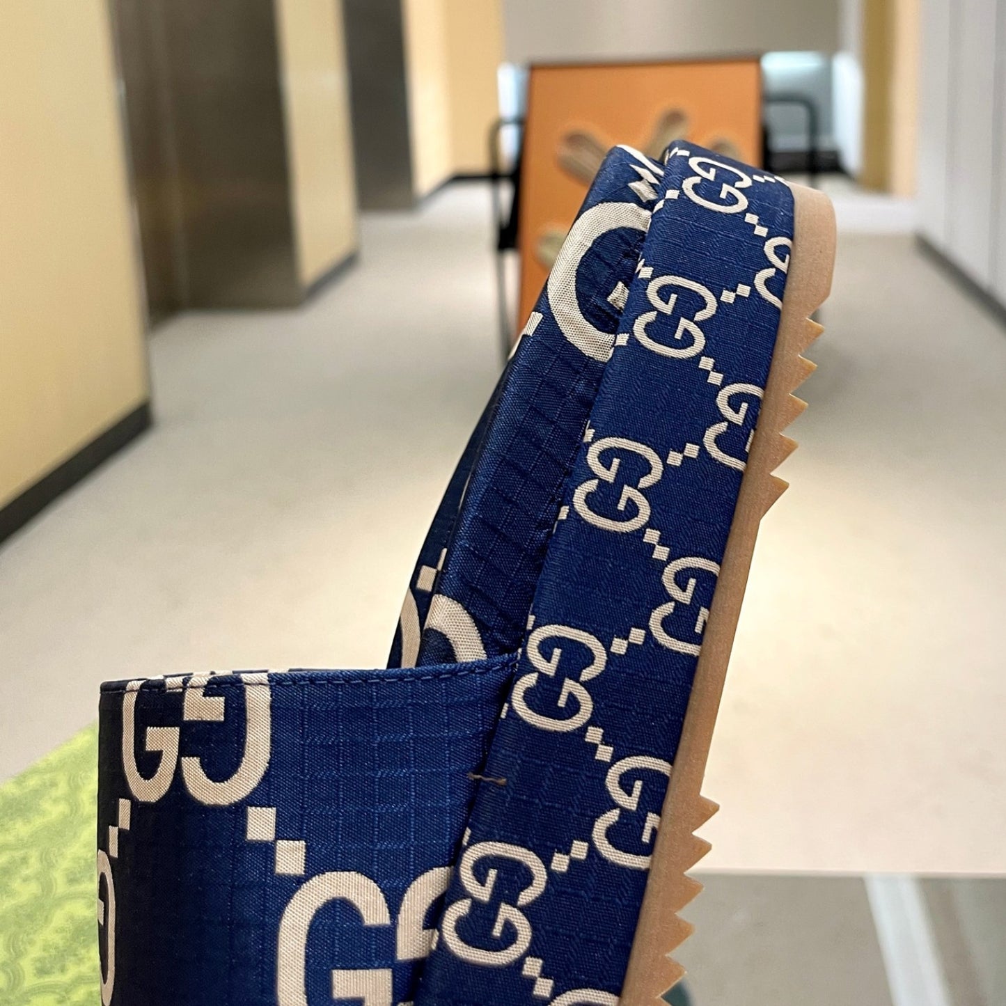 Sandália GG Plataforma Slider Azul Com Estampa