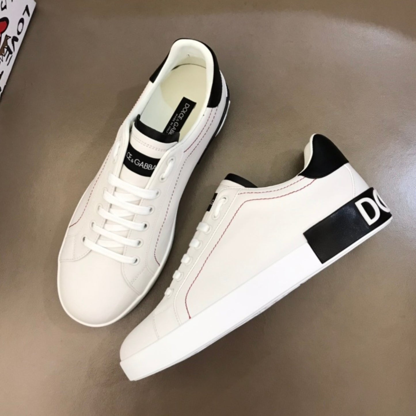 Tenis DG Portofino Couro Branco com preto