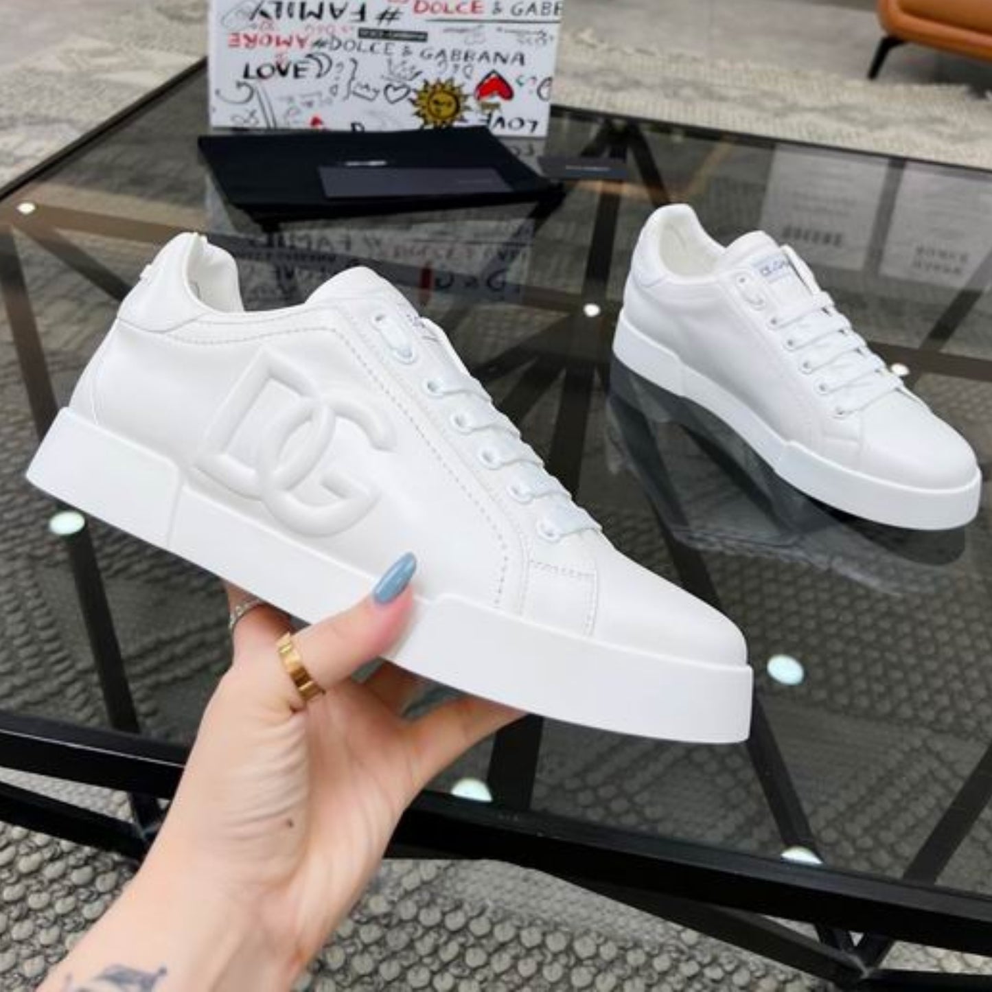 Tenis DG Portofino Couro Todo Branco com Logo Lateral Relevo