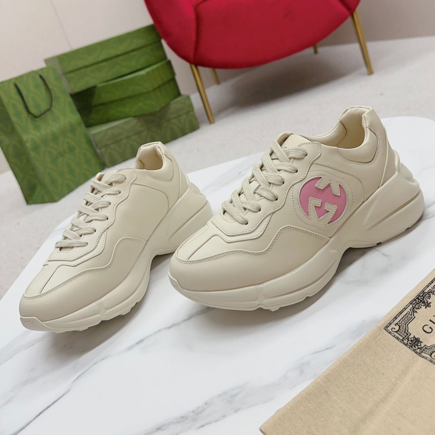 Tenis GG Rhyton com Rosa