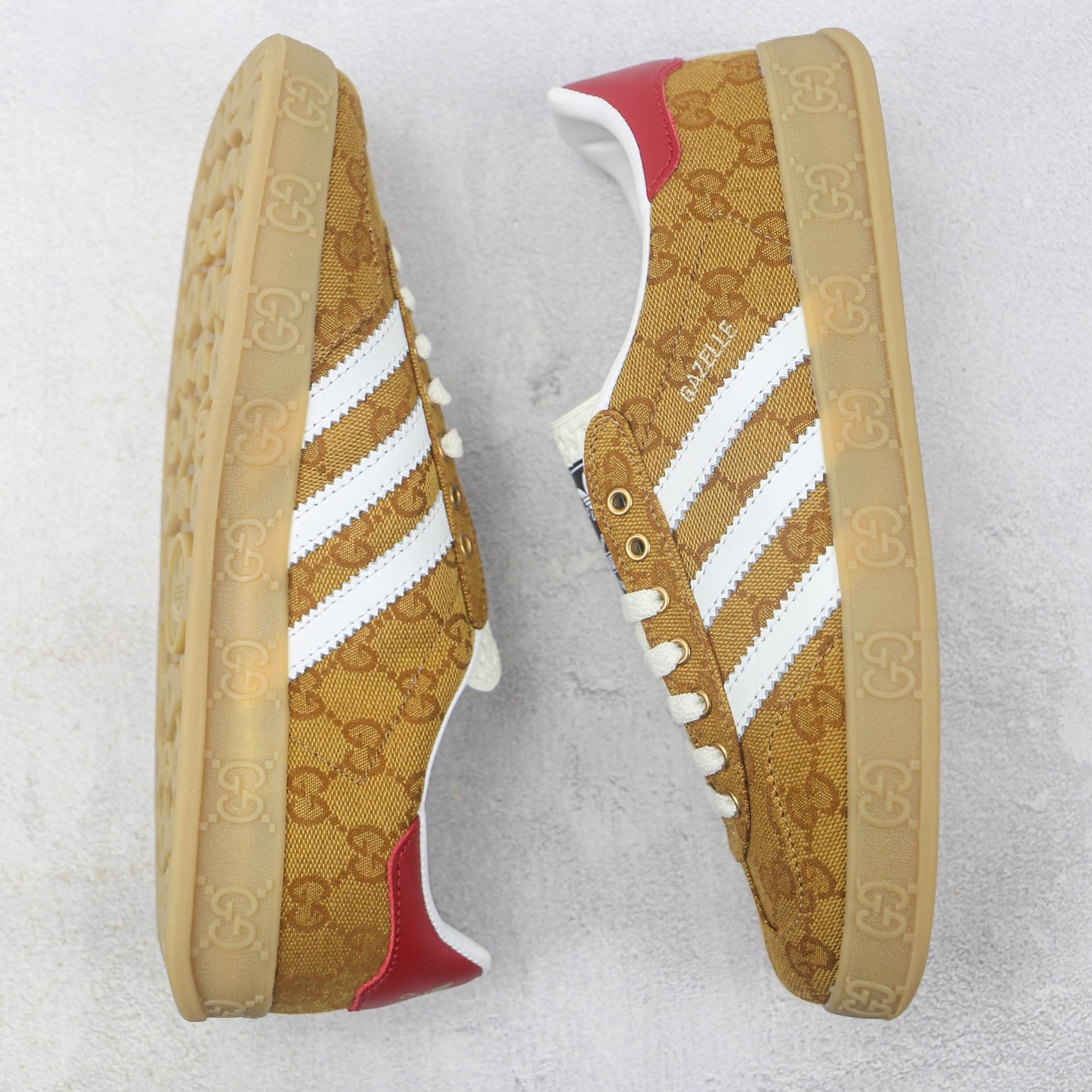 Tenis GG x Ads Gazelle Bege e Vermelho