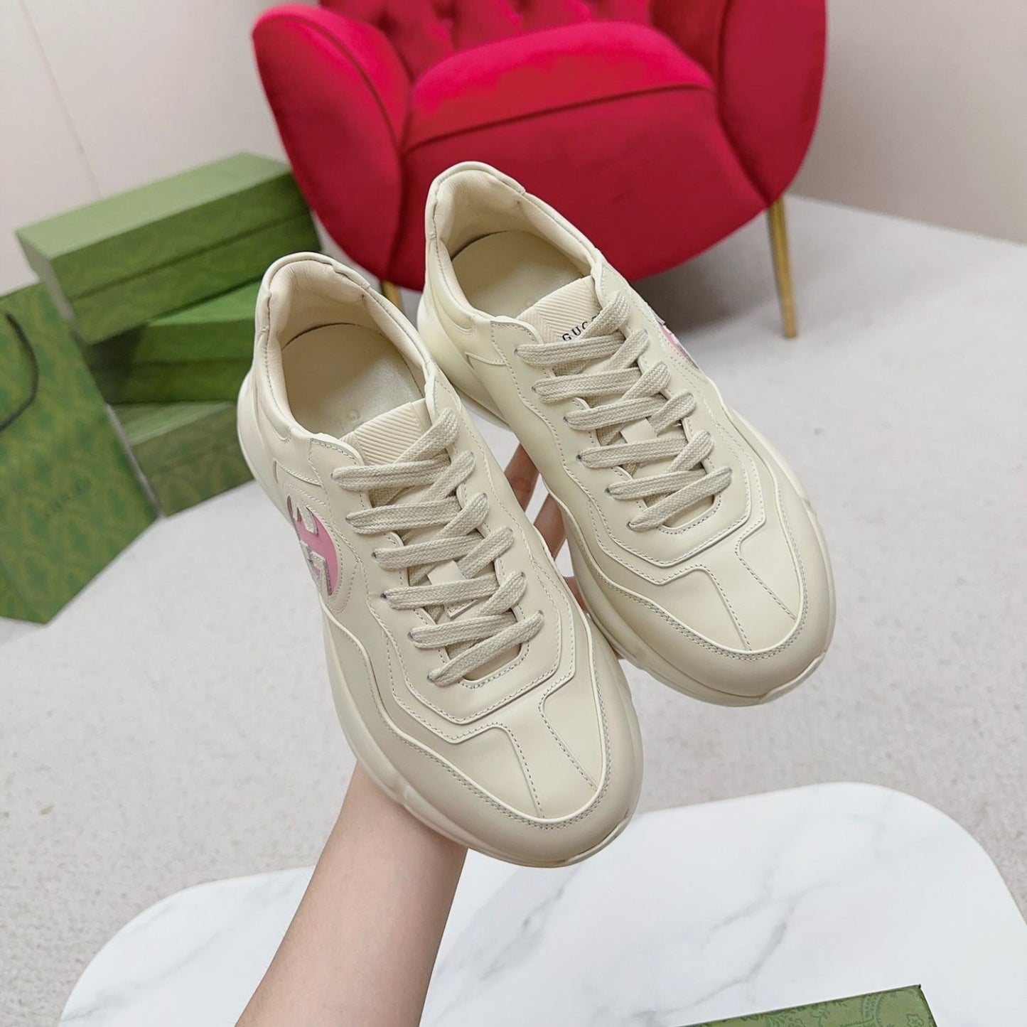 Tenis GG Rhyton com Rosa