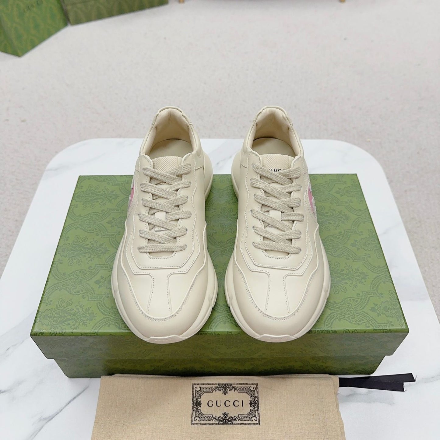 Tenis GG Rhyton com Rosa