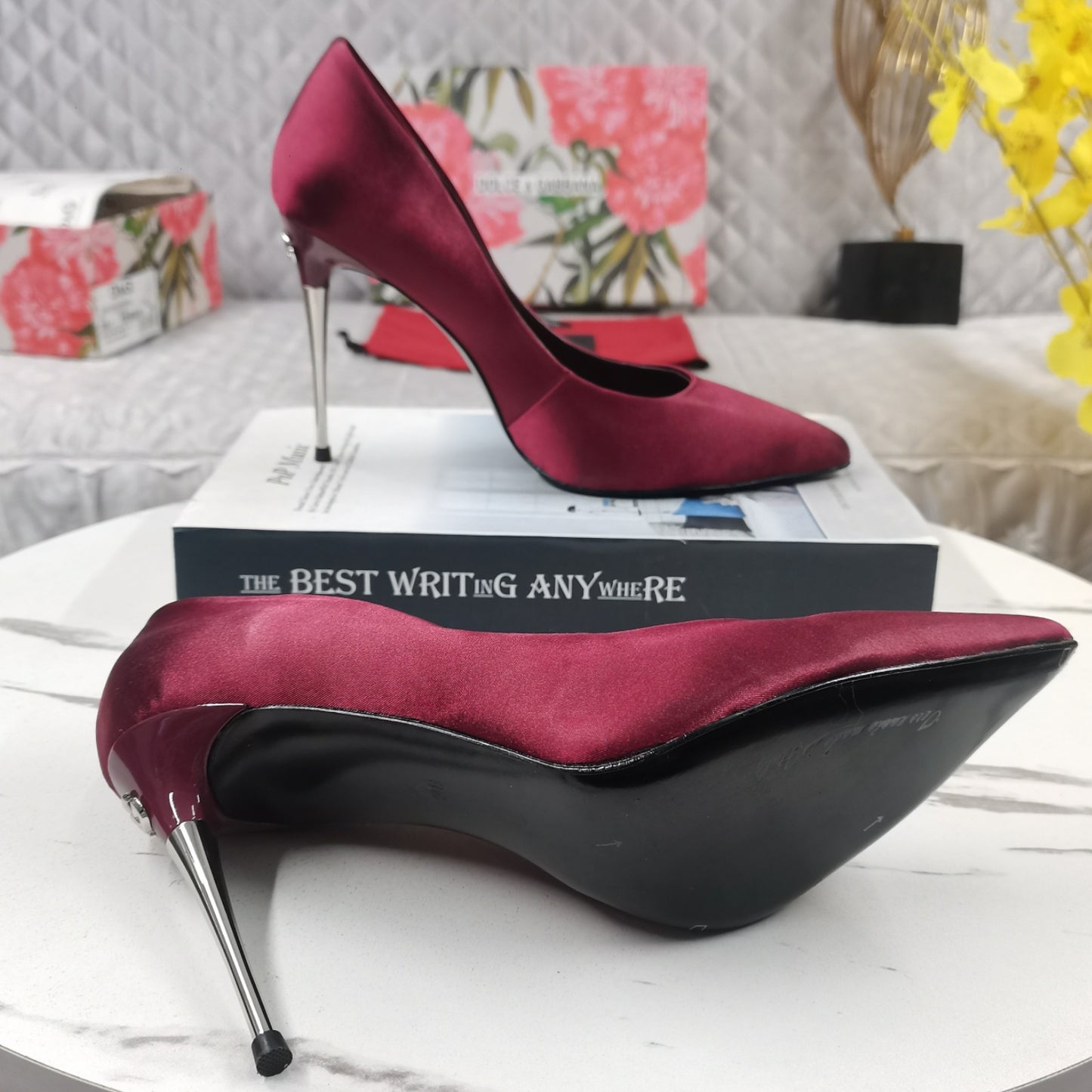 Scarpin DG Vinho com Logo no salto 10,5cm