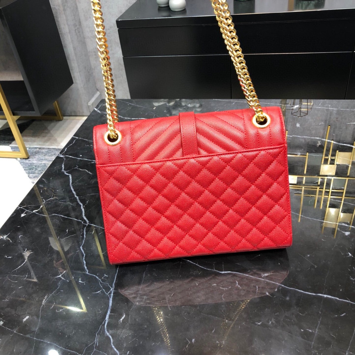 Bolsa YSL tiracolo Envelope Média Vermelha 24cm