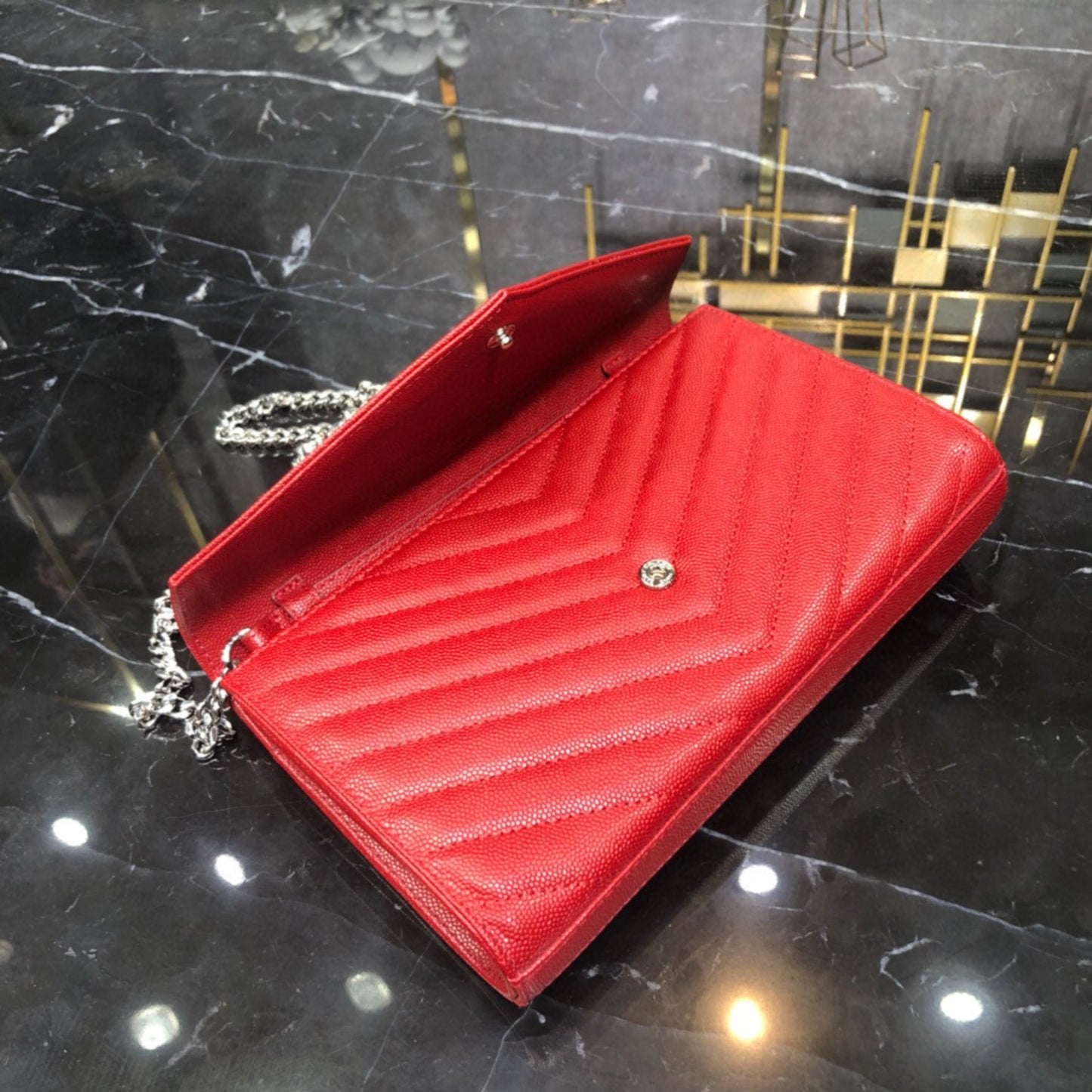 Bolsa YSL Monograma Pequena Vermelha