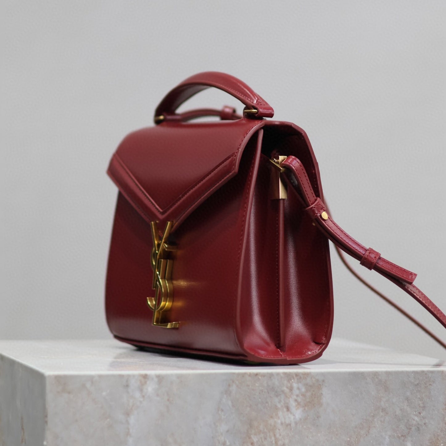 Bolsa YSL Cassandra Pequena Vermelha