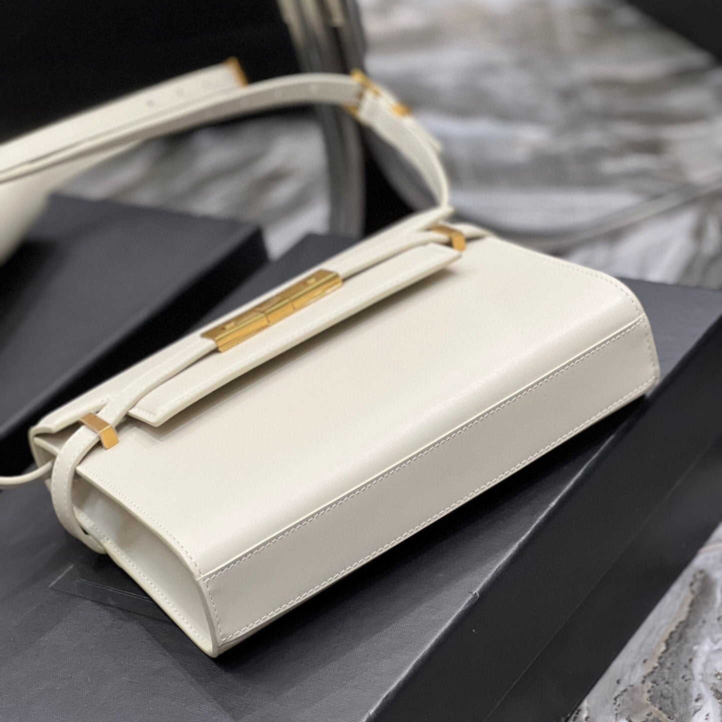 Bolsa YSL Manhattan Branca pequena
