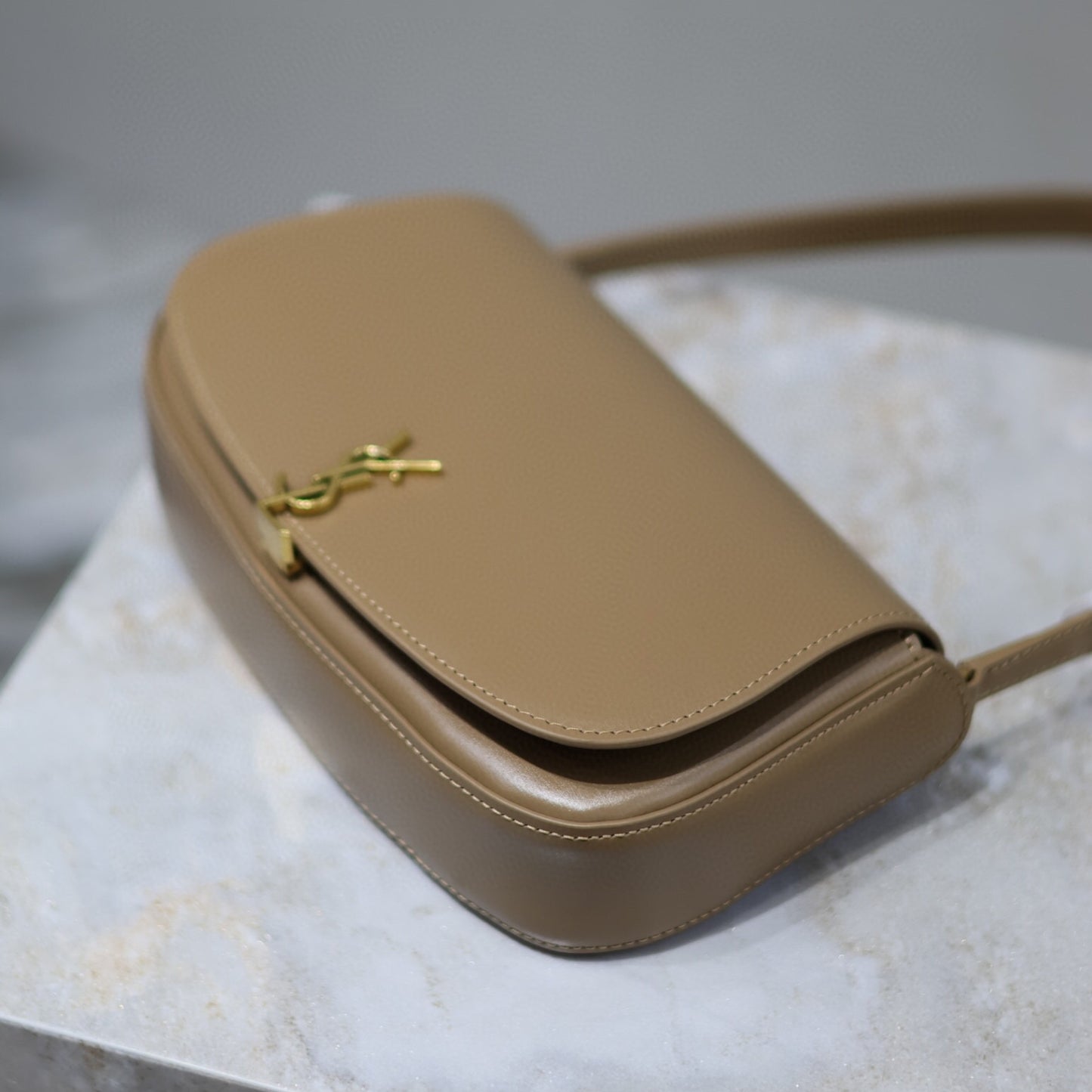 Bolsa YSL Voltaire mini Bege de couro