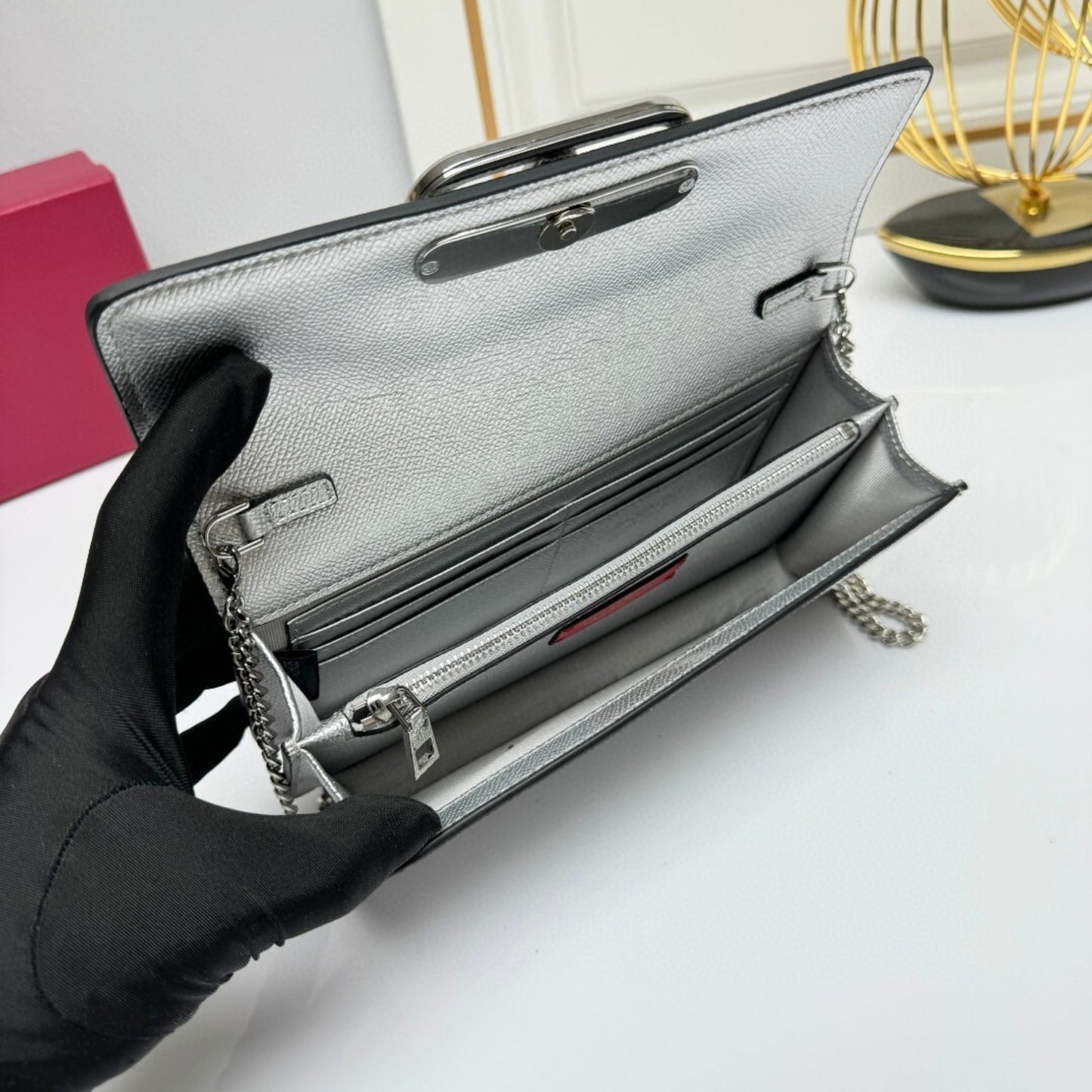 Bolsa VLTN VLogo Prata 22cm