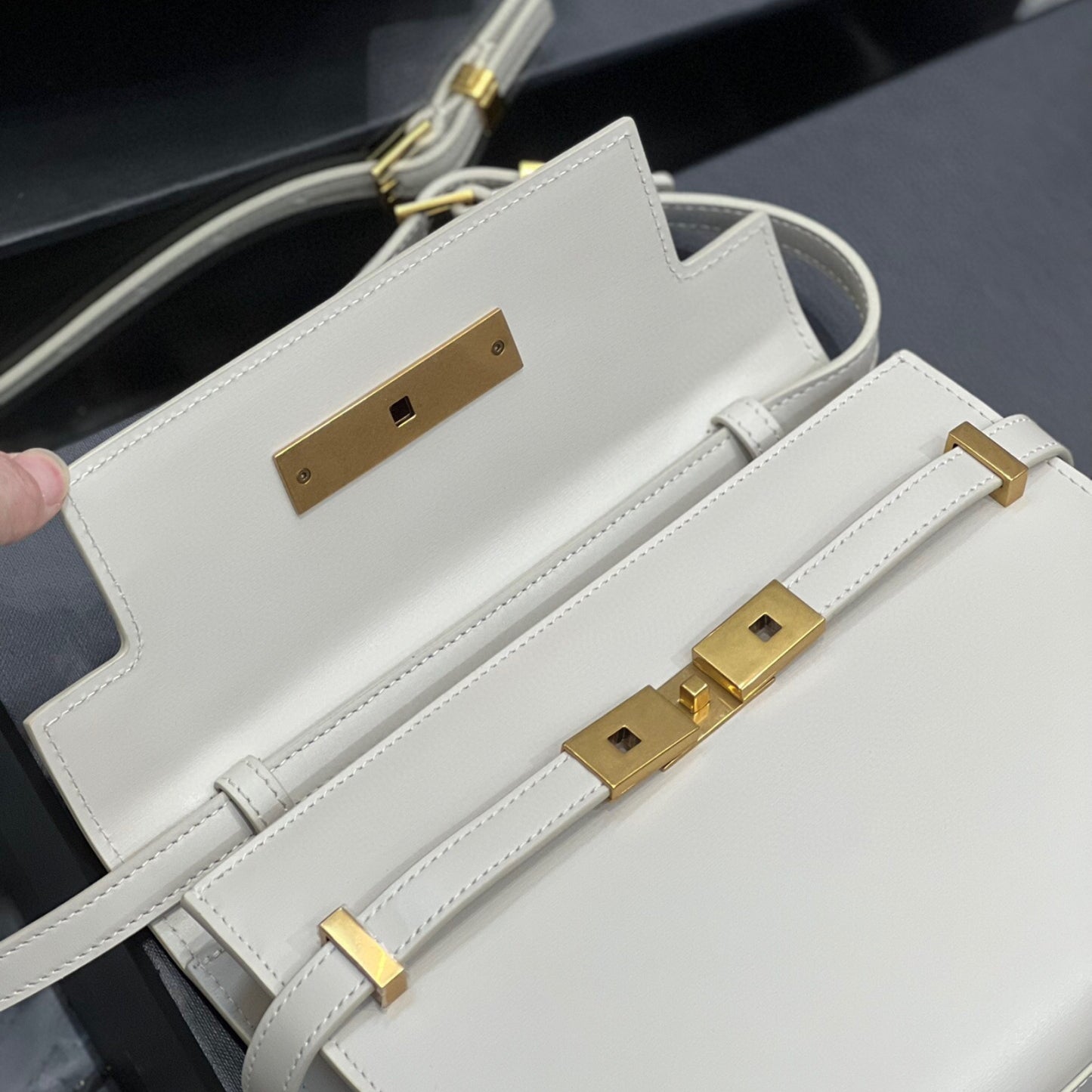 Bolsa YSL Manhattan Branca pequena