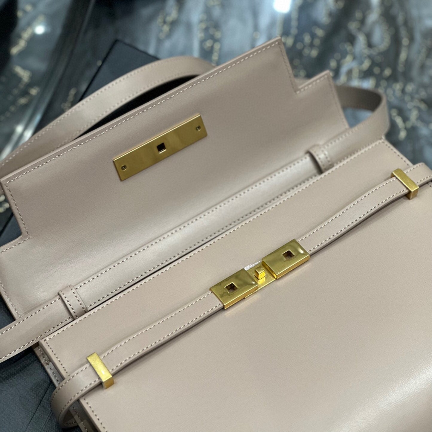 Bolsa YSL Manhattan Bege pequena