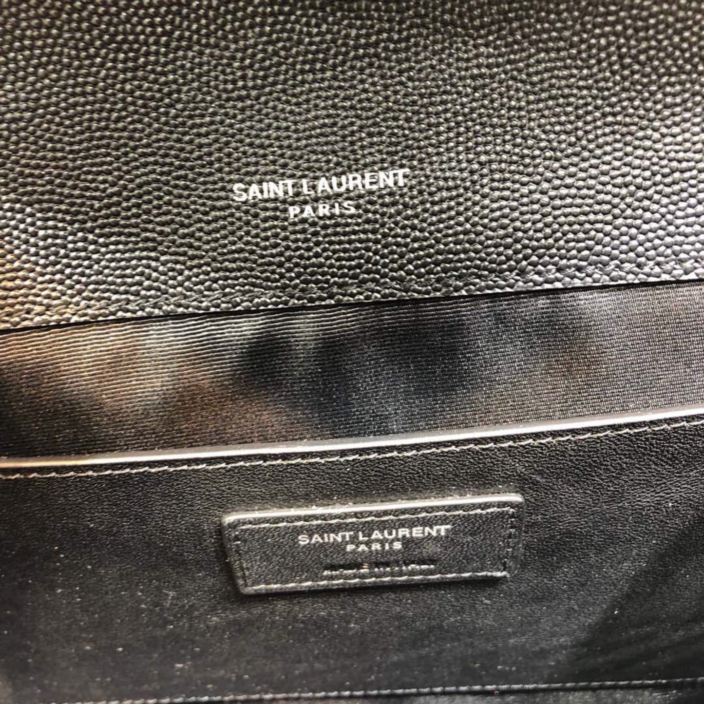 Bolsa YSL tiracolo Envelope Média Preta 24cm