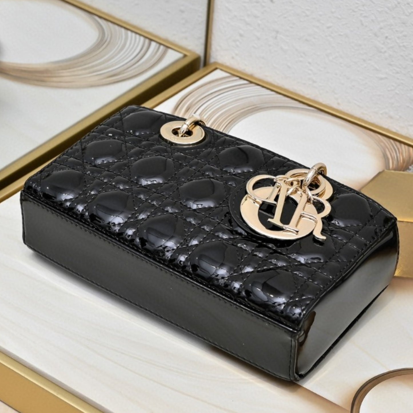 Bolsa Dio Lady Joy Pequena Verniz Preto 22cm