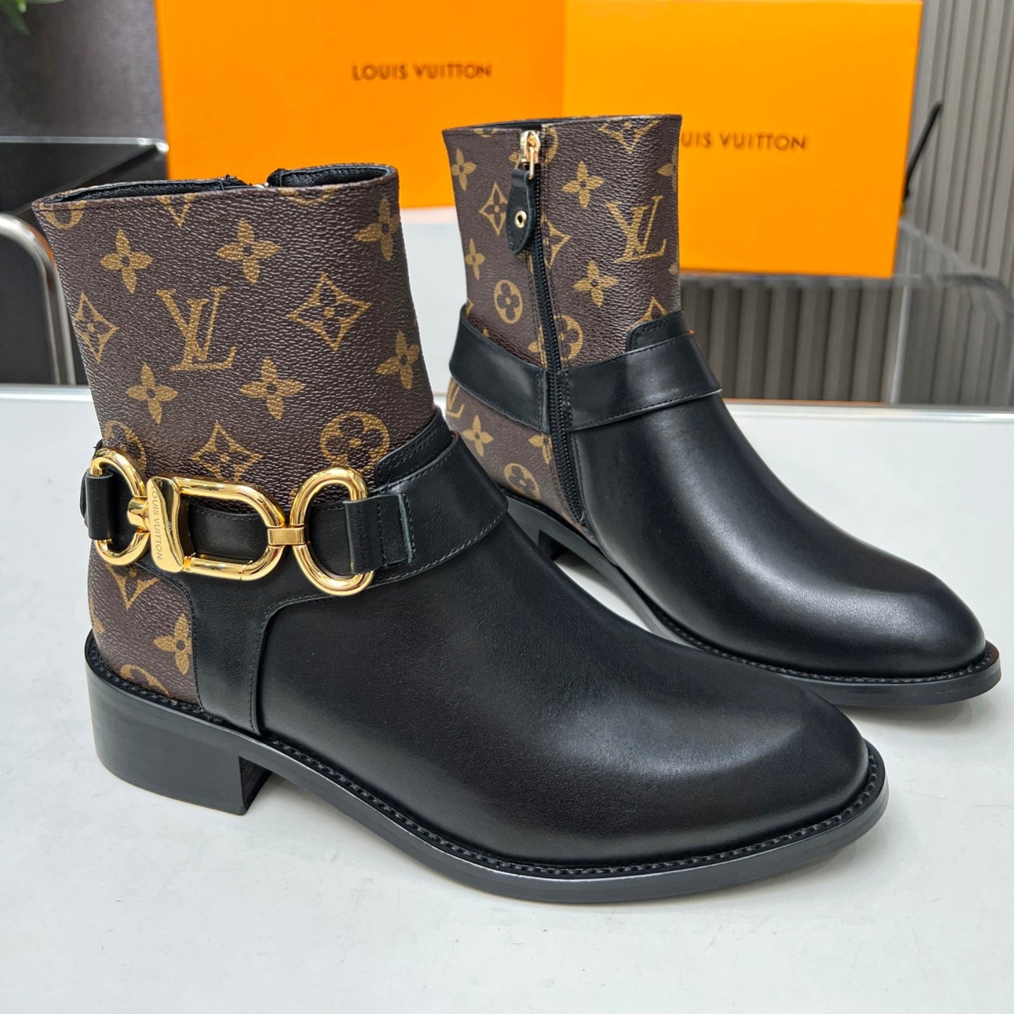 Bota LV Flat Westside Monogram