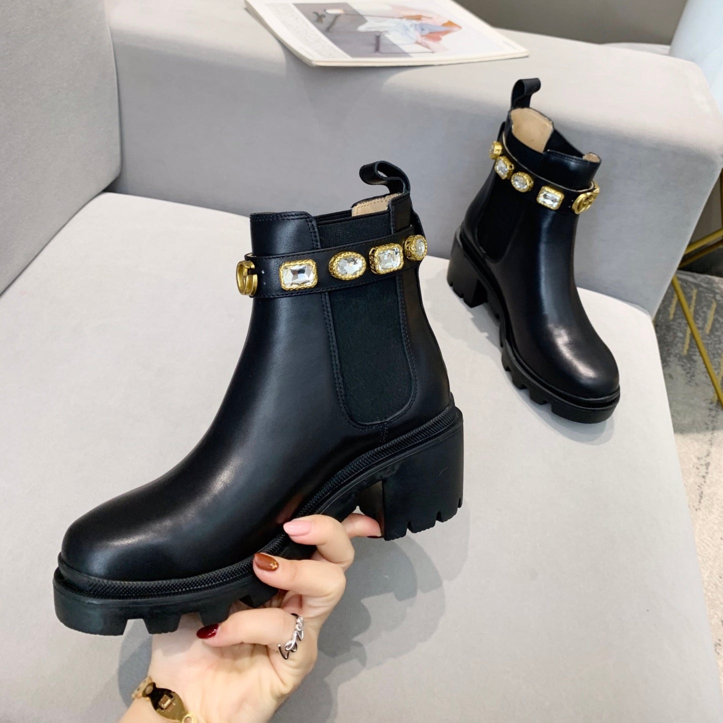 Bota GG Ankle boot Com pedras e salto 60mm