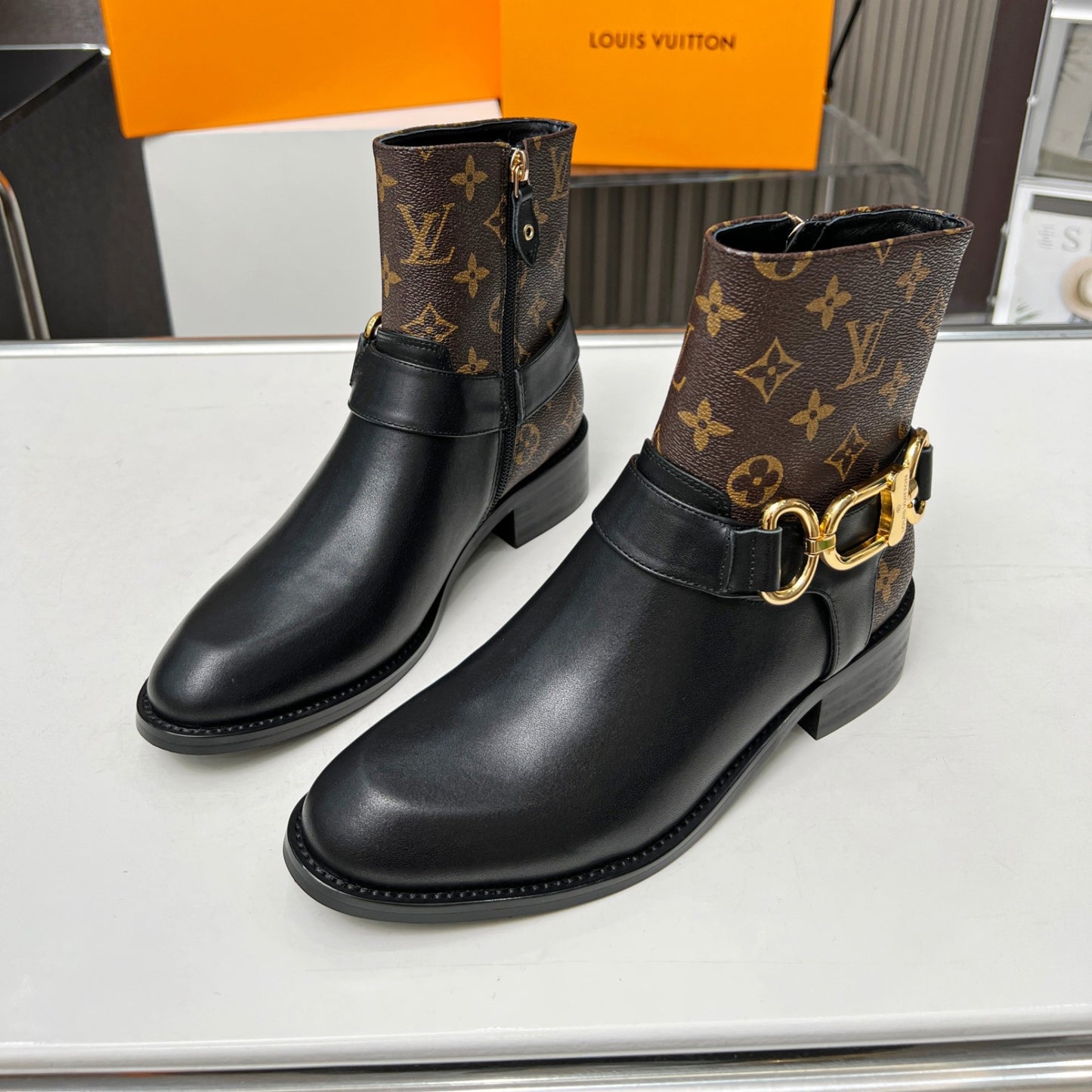 Bota LV Flat Westside Monogram