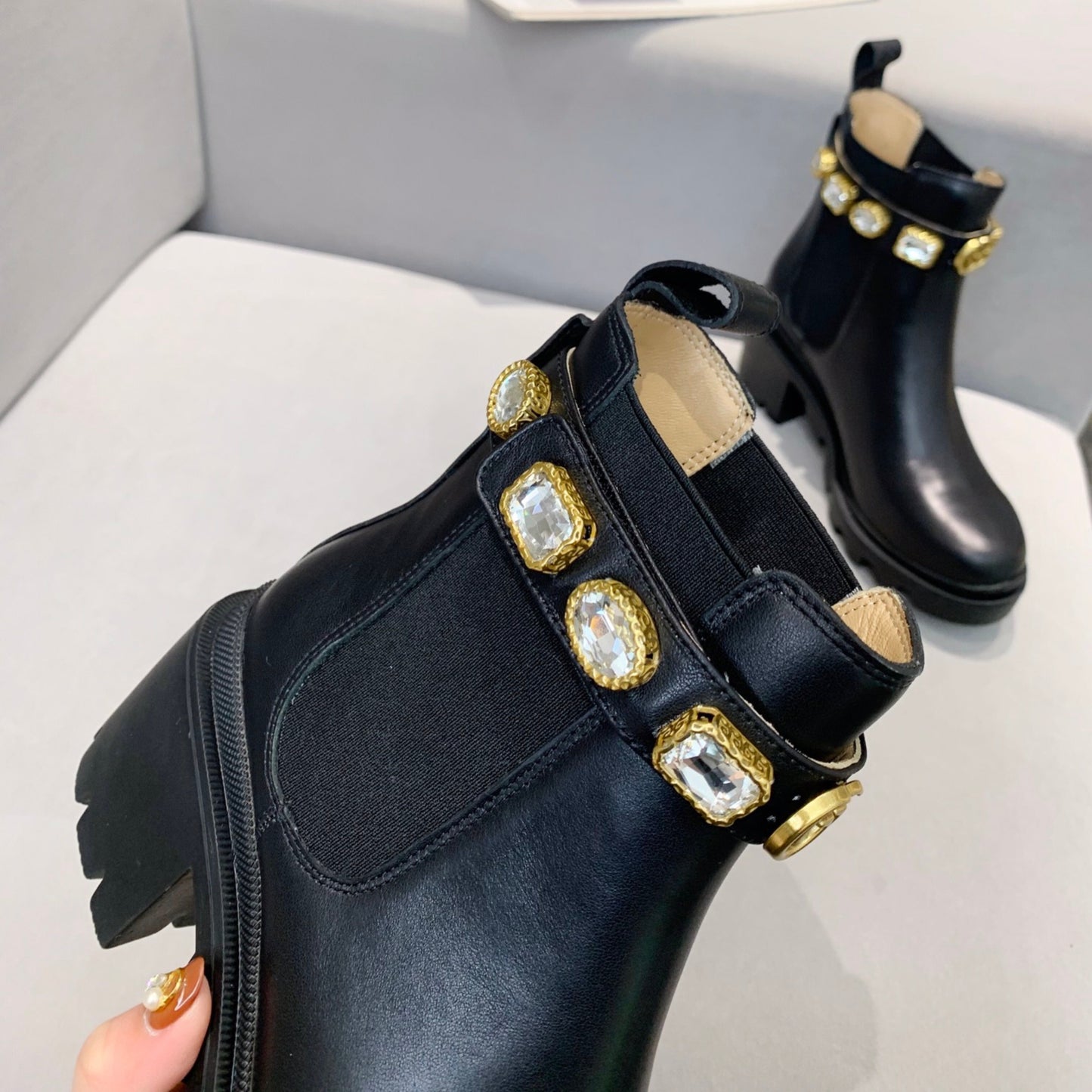 Bota GG Ankle boot Com pedras e salto 60mm