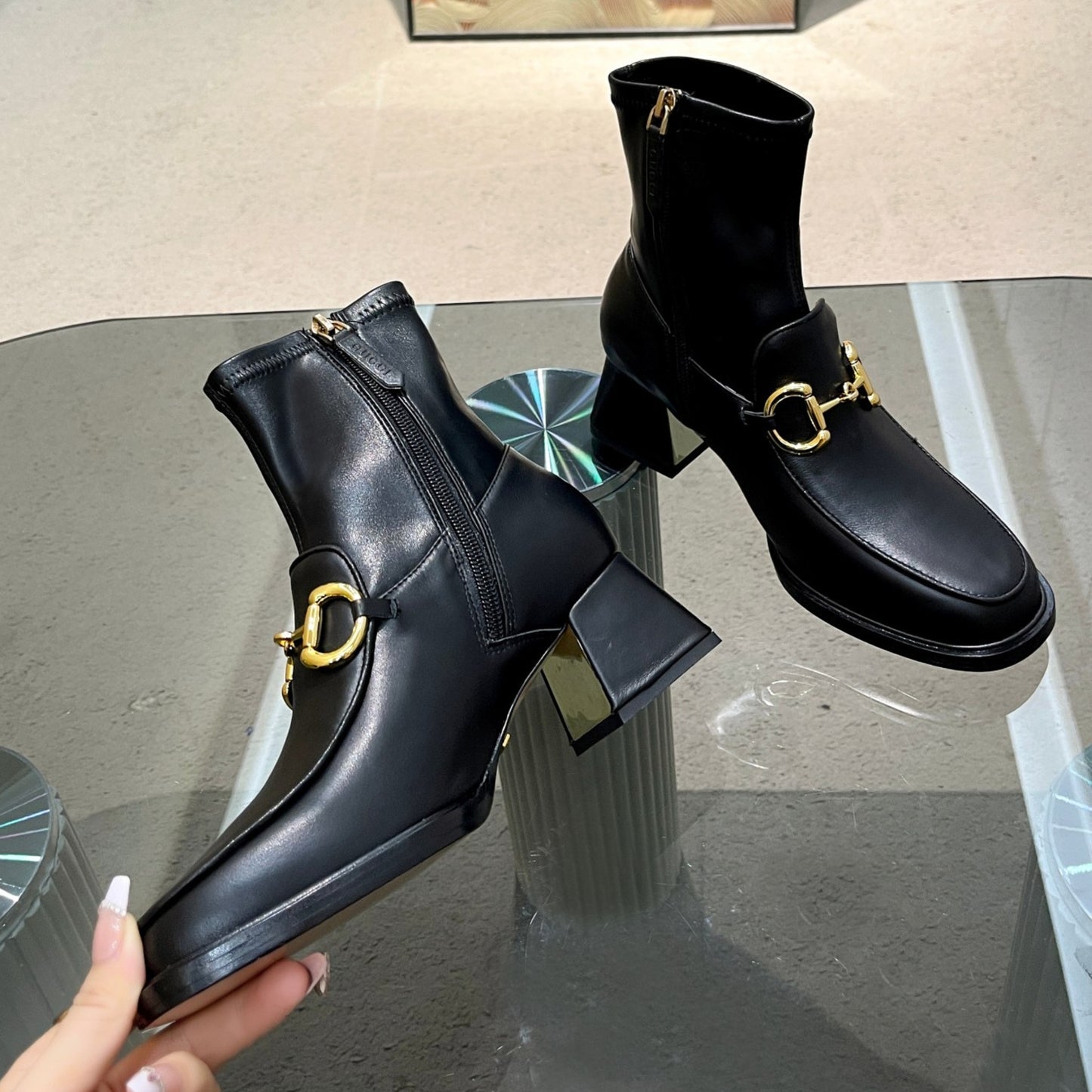 Bota GG com detalhe horsebit e salto 55mm Preto