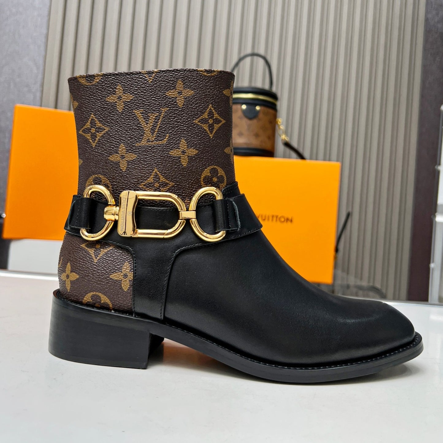 Bota LV Flat Westside Monogram