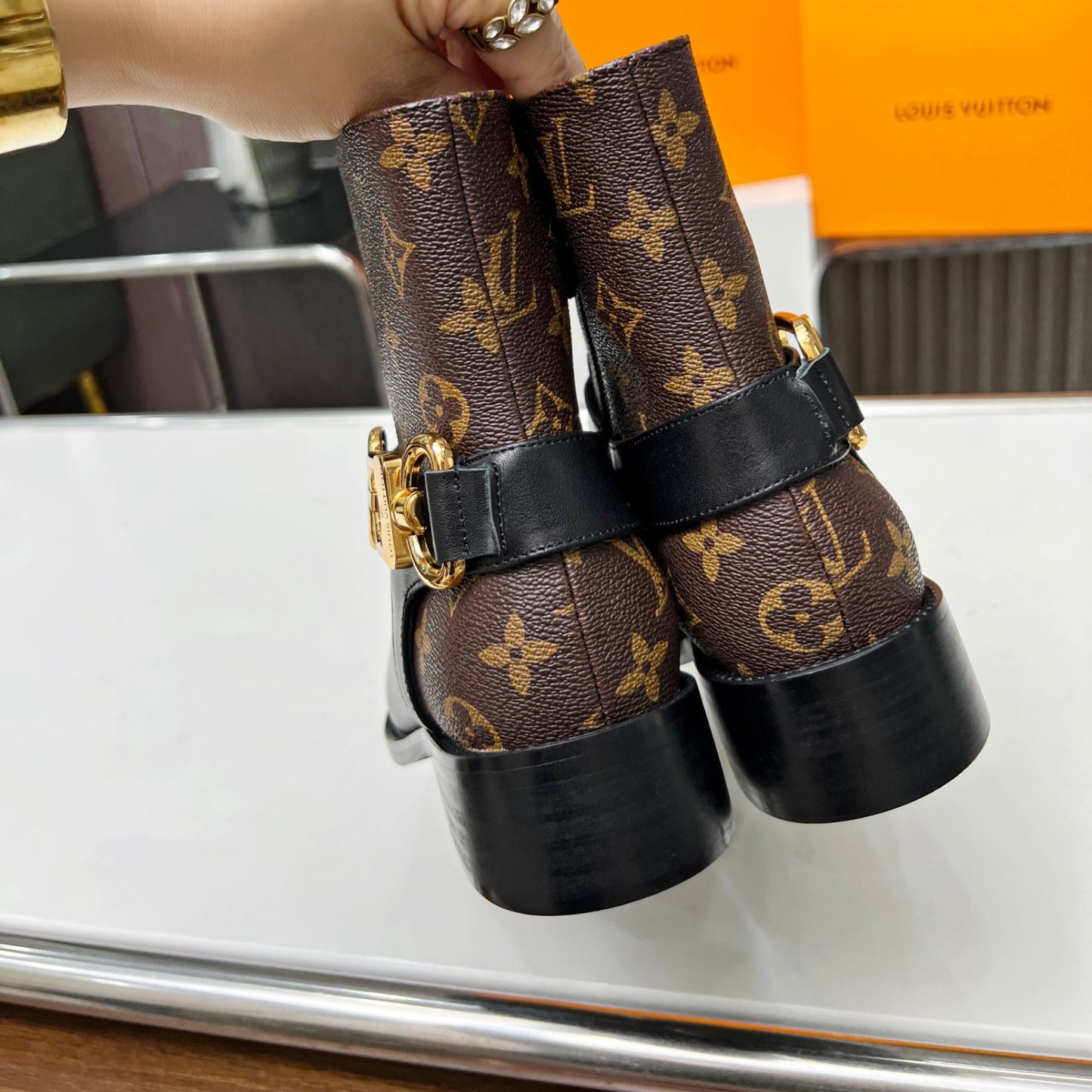 Bota LV Flat Westside Monogram