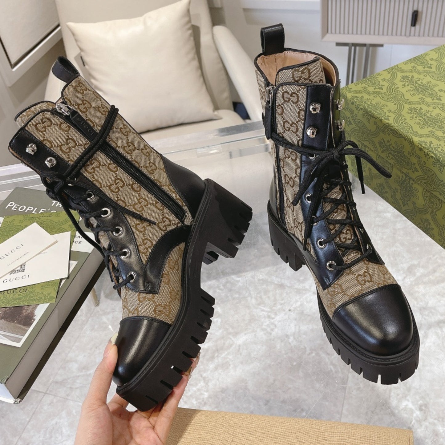 Bota GG matelassê com salto 60mm canvas cano médio Bege