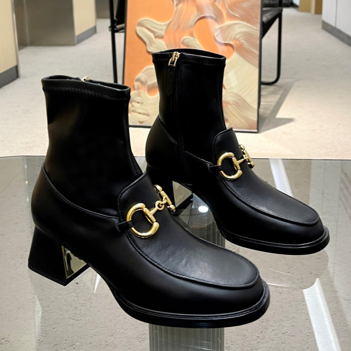Bota GG com detalhe horsebit e salto 55mm Preto