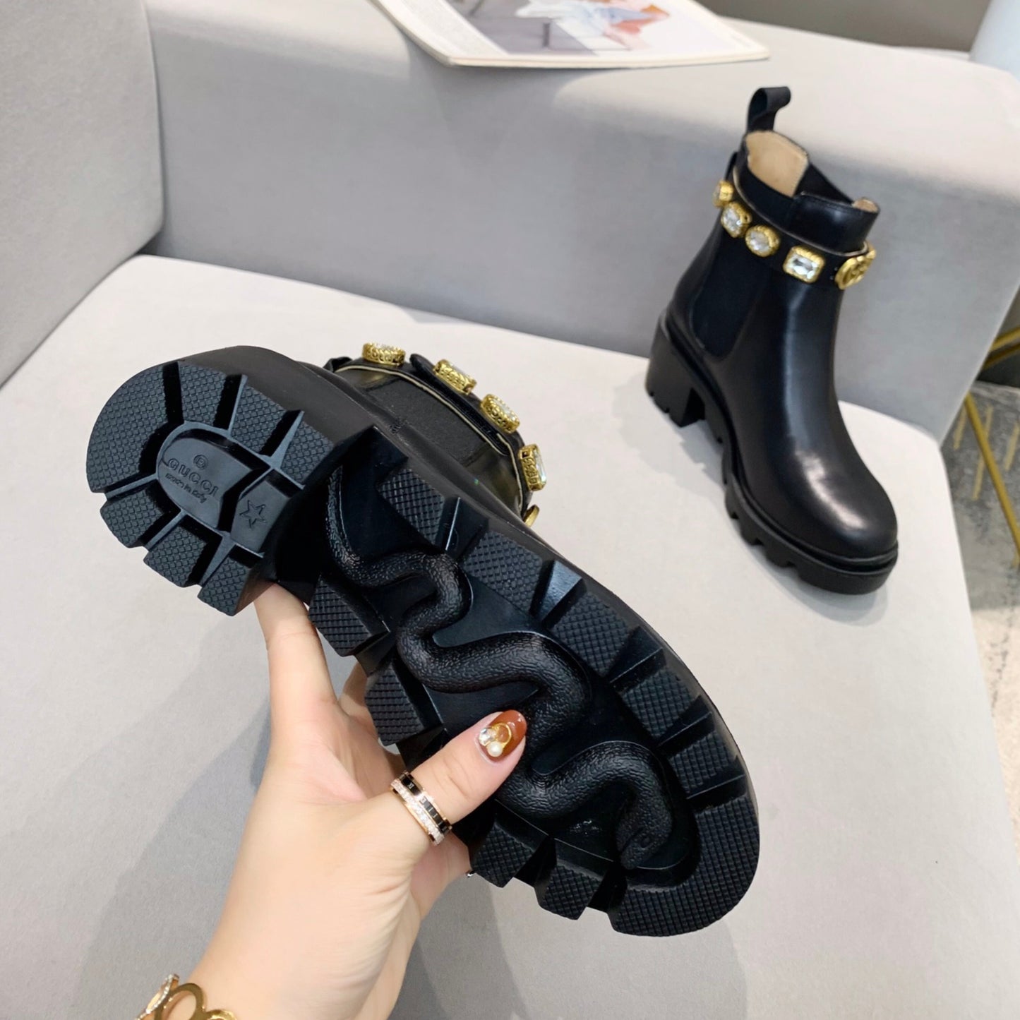 Bota GG Ankle boot Com pedras e salto 60mm