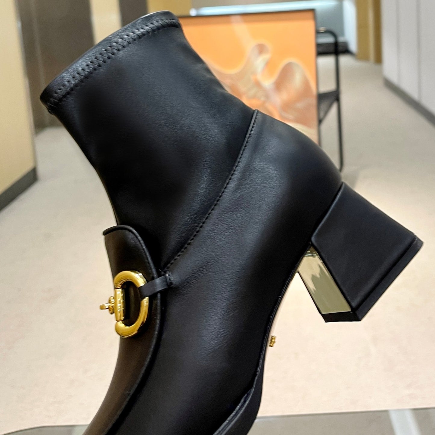 Bota GG com detalhe horsebit e salto 55mm Preto