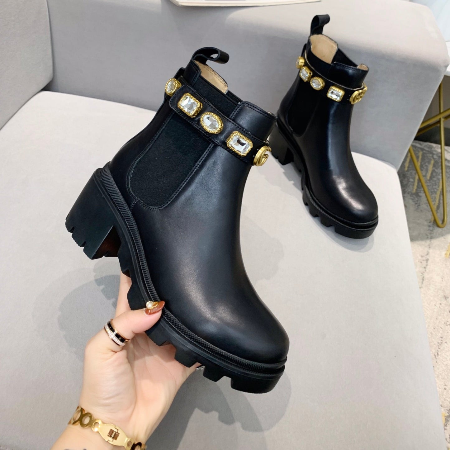 Bota GG Ankle boot Com pedras e salto 60mm