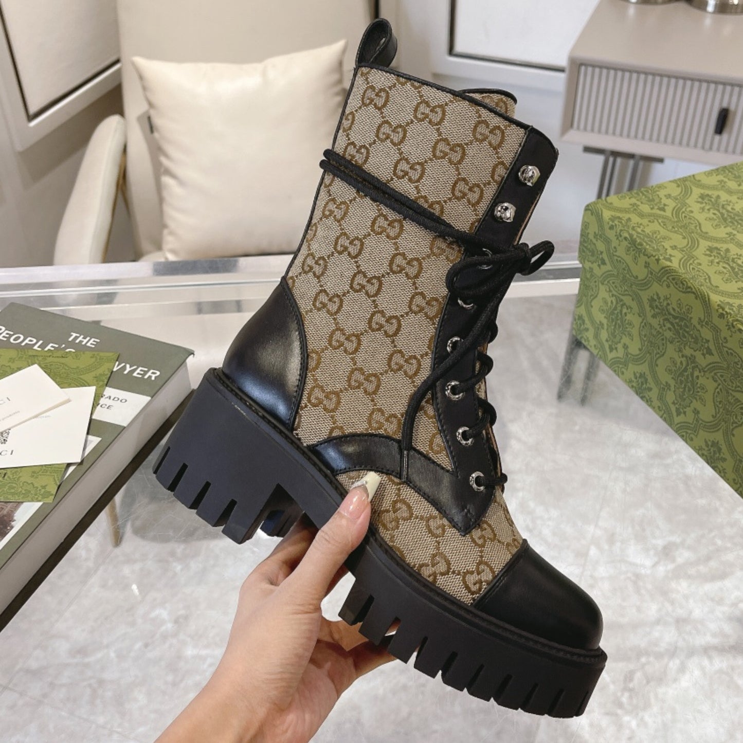 Bota GG matelassê com salto 60mm canvas cano médio Bege