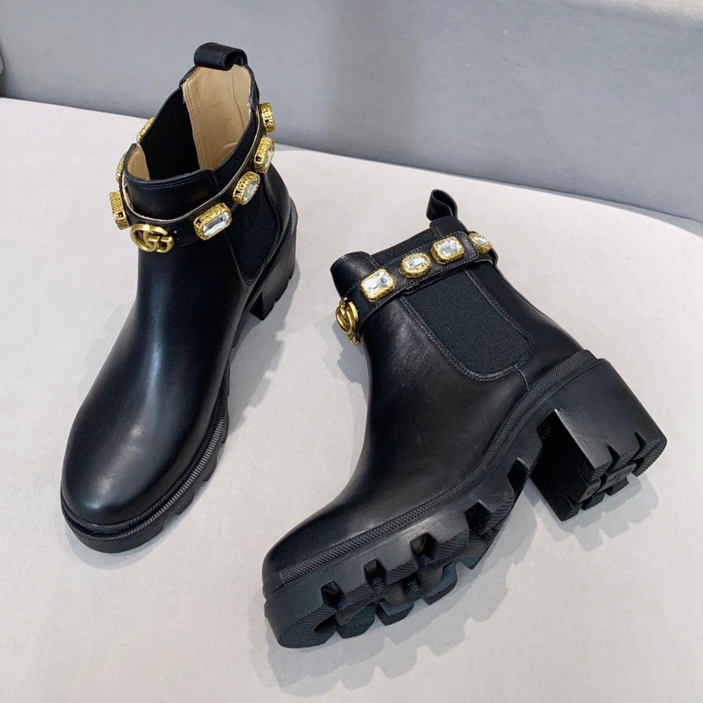 Bota GG Ankle boot Com pedras e salto 60mm
