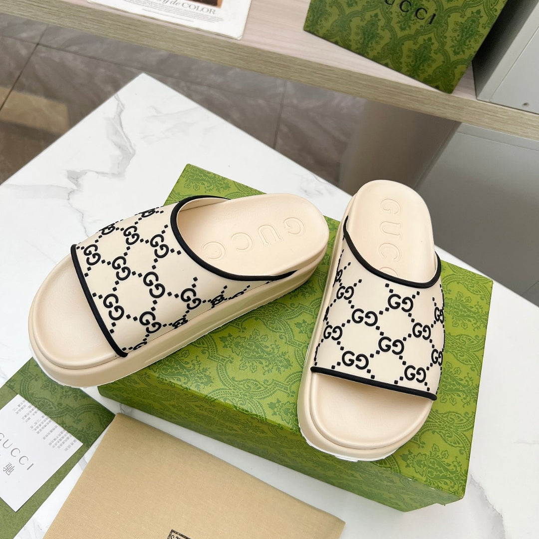 Chinelo Slide GG Bege Canvas Preto Detalhes