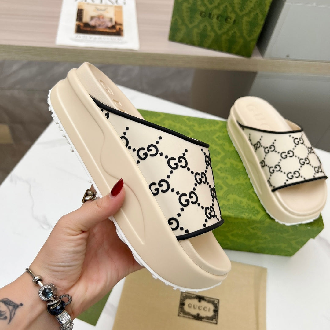 Chinelo Slide GG Bege Canvas Preto Detalhes