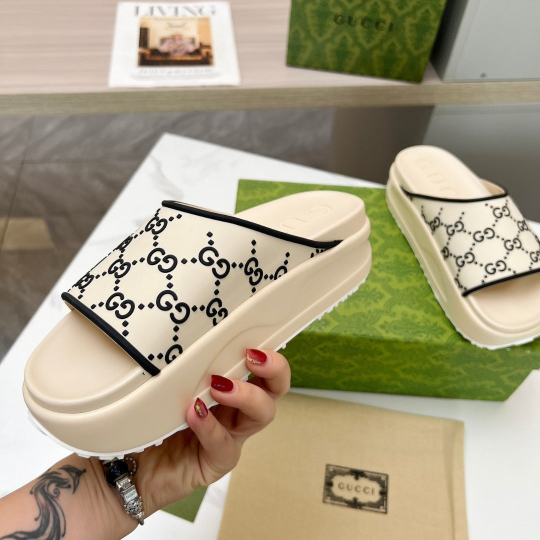 Chinelo Slide GG Bege Canvas Preto Detalhes