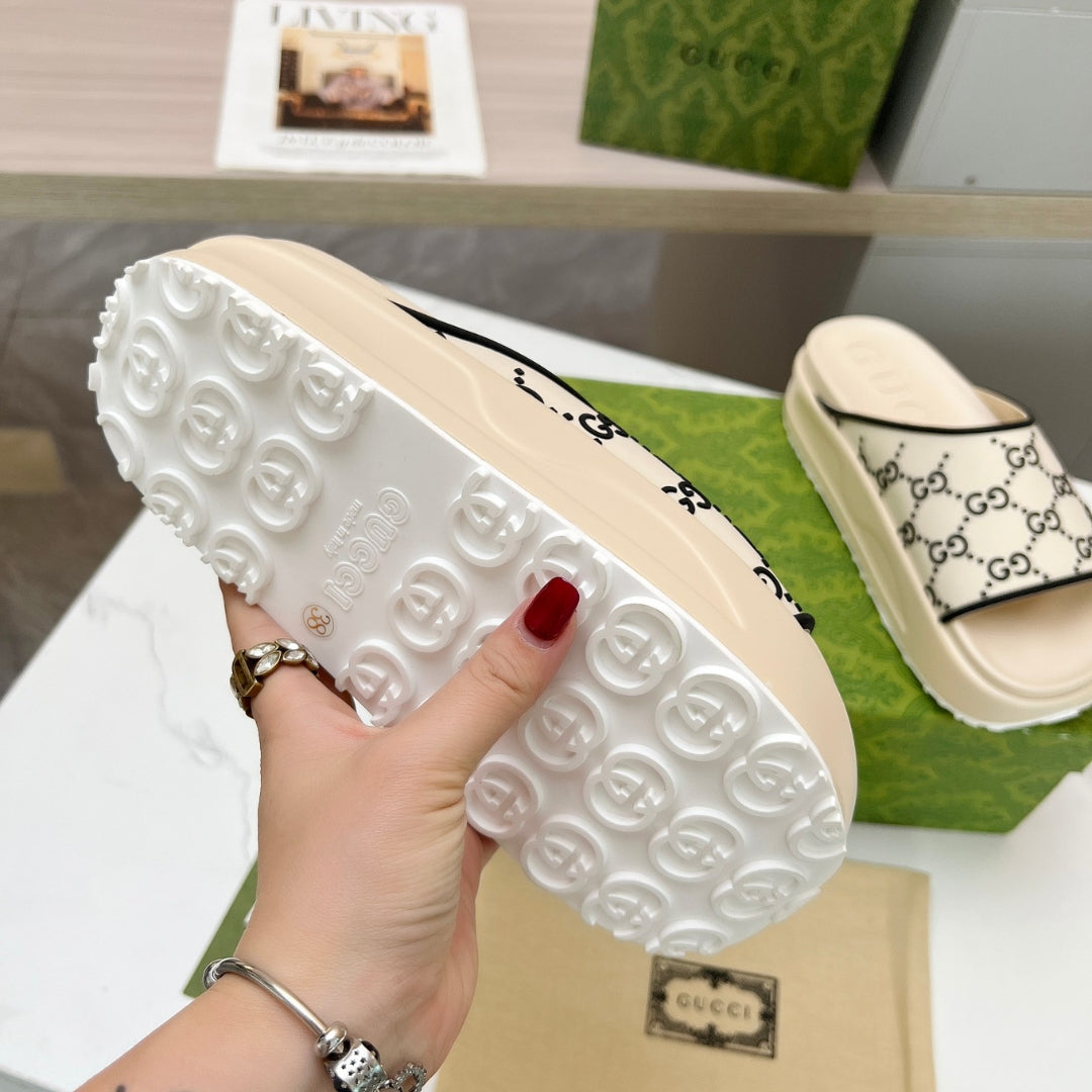 Chinelo Slide GG Bege Canvas Preto Detalhes
