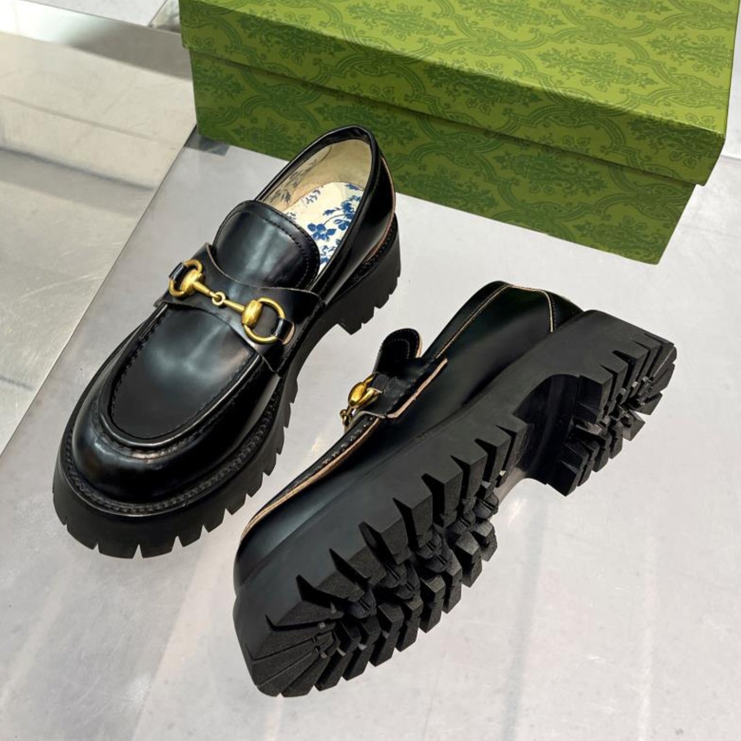 Mocassim GG de couro com detalhe Horsebit Preto