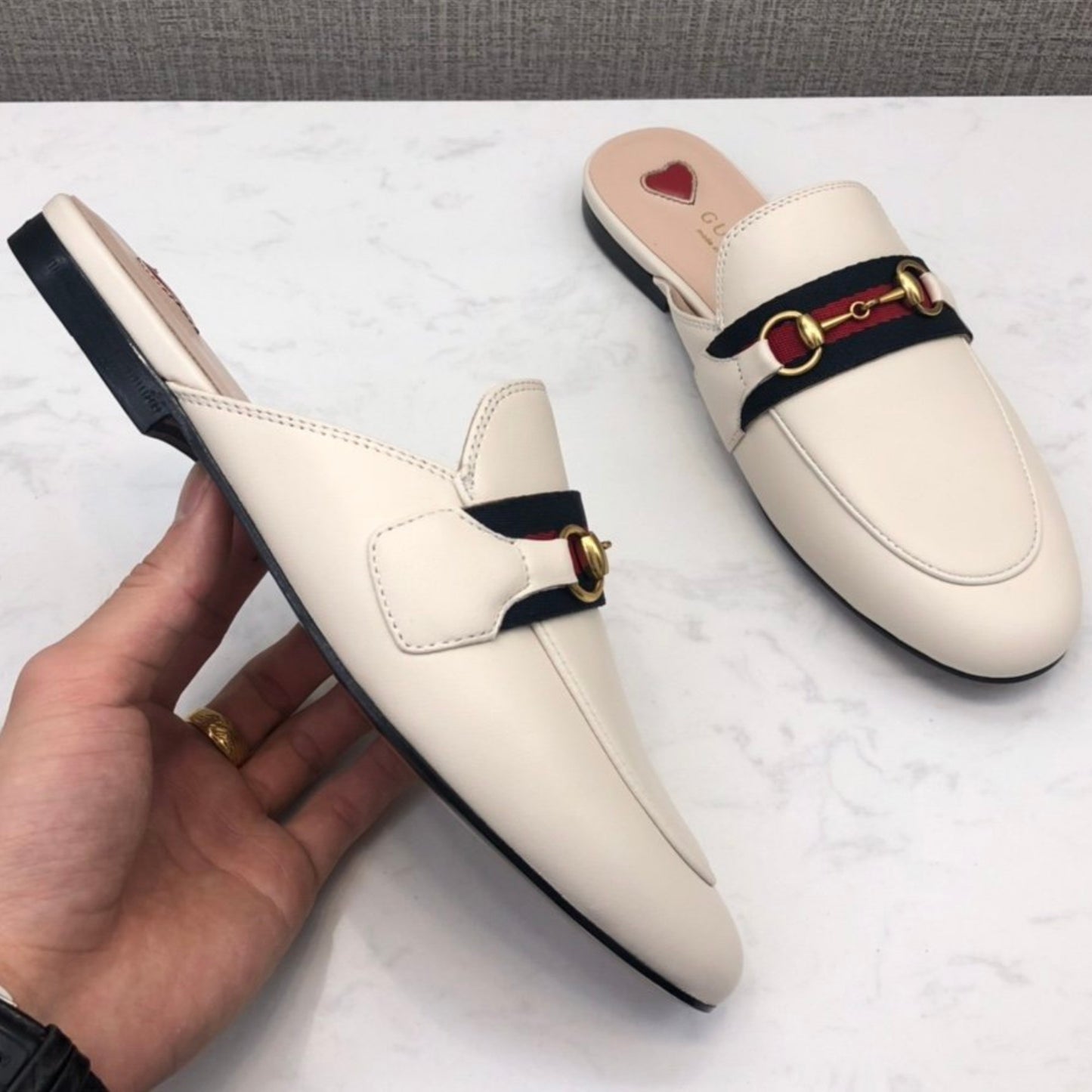 Mule GG Princetown de couro Off White com Faixa