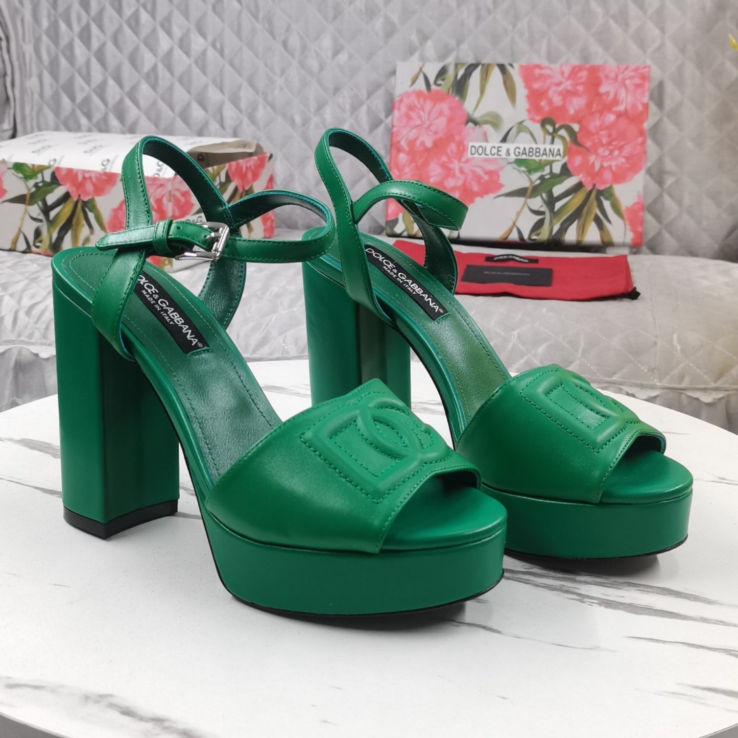 Sandalia DG Plataforma Verde com Logo Salto 11,5cm