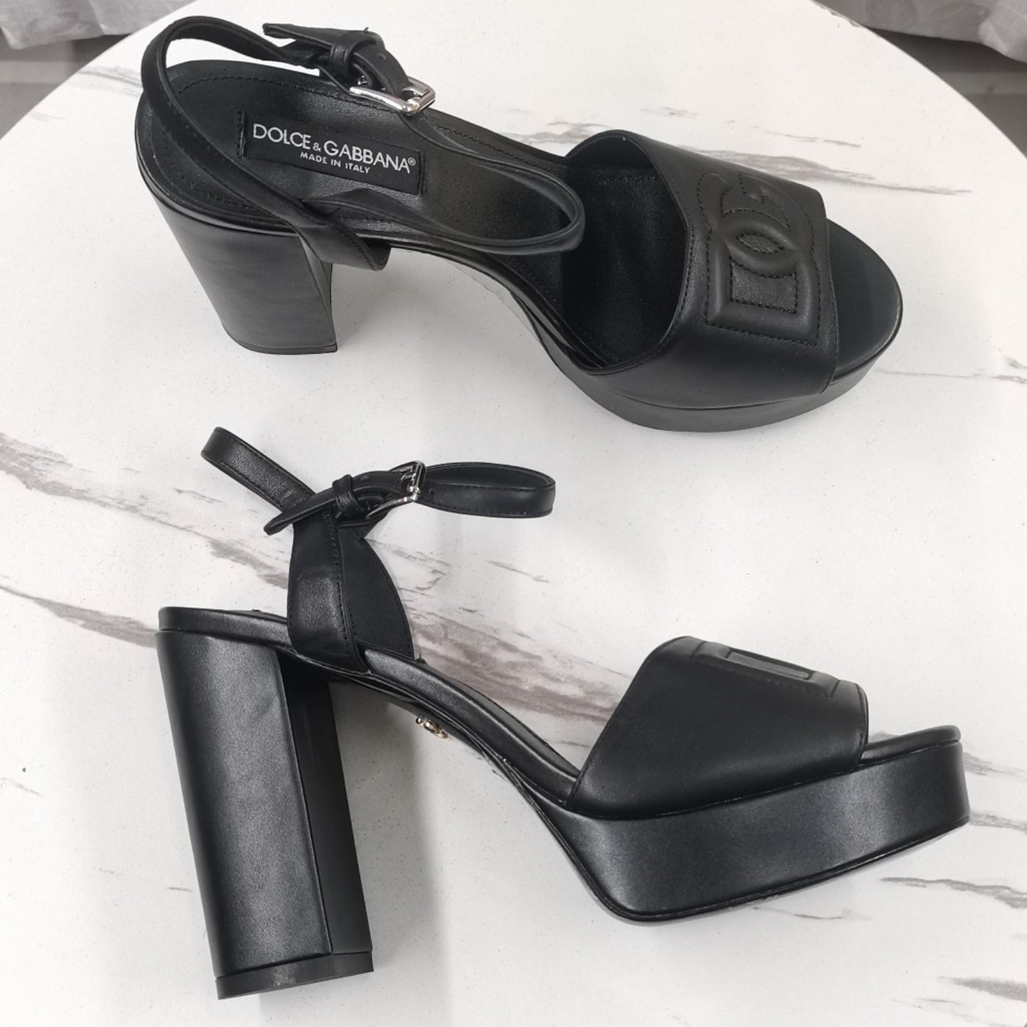 Sandalia DG Plataforma Preto com Logo Salto 11,5cm