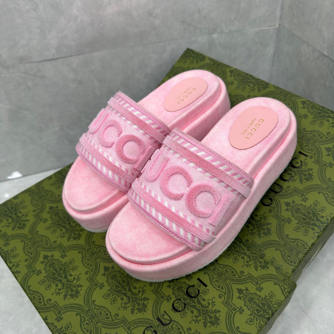 Sandália GG Plataforma Slide Rosa com logo